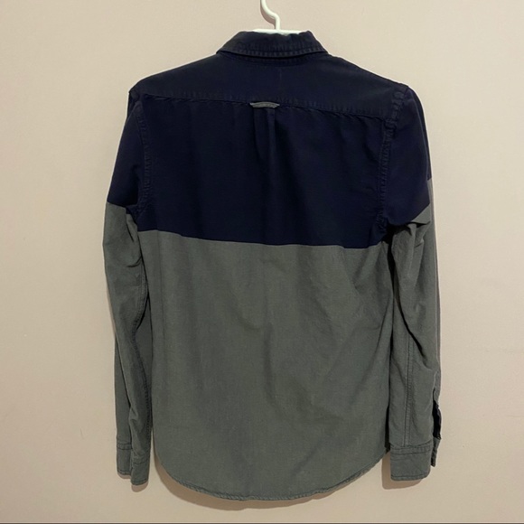 (3/$15) American Eagle Button Up Shirt with Pocket - Picture 3 of 5